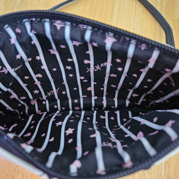 Luv Betsey Johnson Quilted Cross-body Wristlet Purse Bag Ivory Black Hearts - Picture 5 of 8